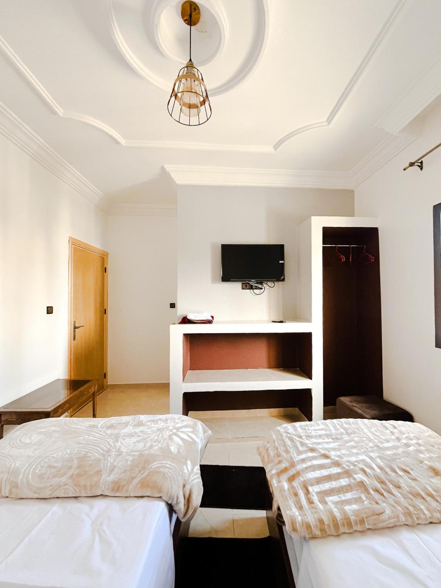 Hotel Ahmed Ali Dakhla Buitenkant foto